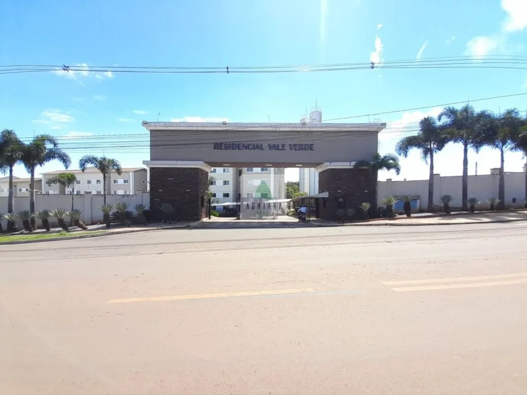 2 quartos , sala, banheiro social, cozinha, área de serviços, área de lazer 1 va...