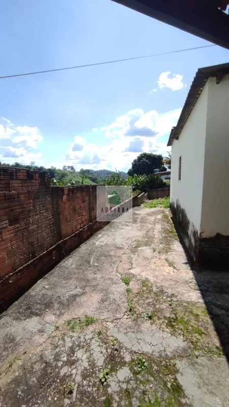 3 quartos, sala, cozinha, área de serviços, quintal vaga de garagem 01/08/25