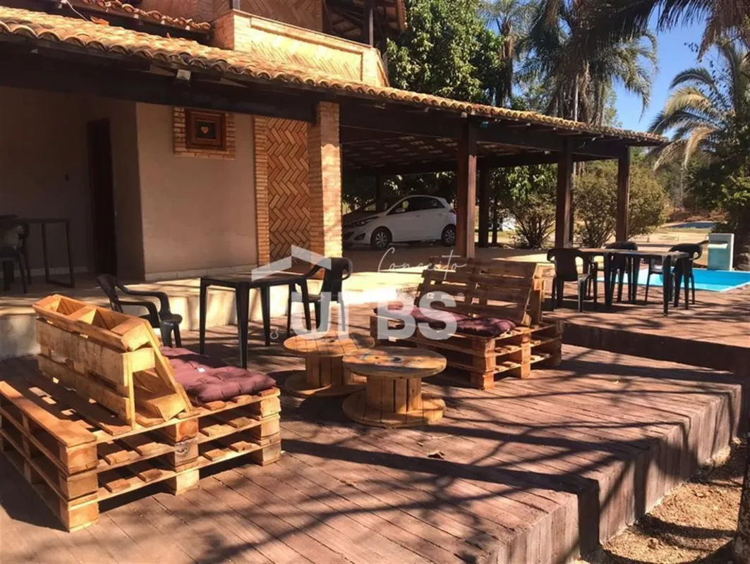 COD U-0012754 - Casa em Goianira, 1.800m2 de area construida e 5.512m2 de area t...