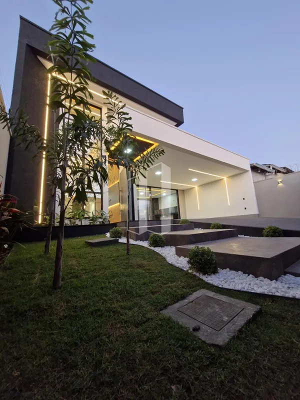 Casa Alto Padrão no Moinho dos VentosAmpla e sofisticada, esta casa oferece todo...