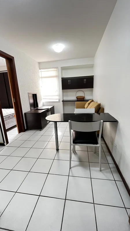 VENDO ótima kitinete no STUDIOS MONT SERRAT composta de :Sala com cozinha integr...