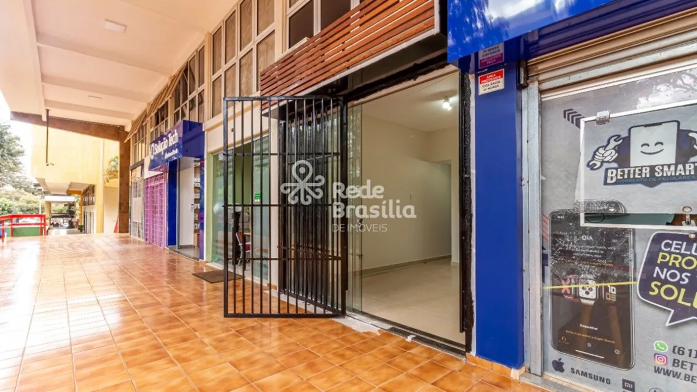 SCLN 208 - Loja Comercial na Asa Norte - DFCLN 208 - a rua da Informática.Imagin...