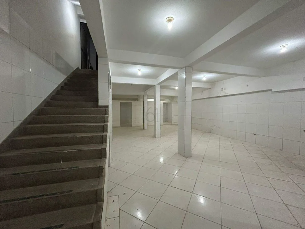Loja ampla, vazada e com subsolo arejado, ideal para diversos segmentos comercia...