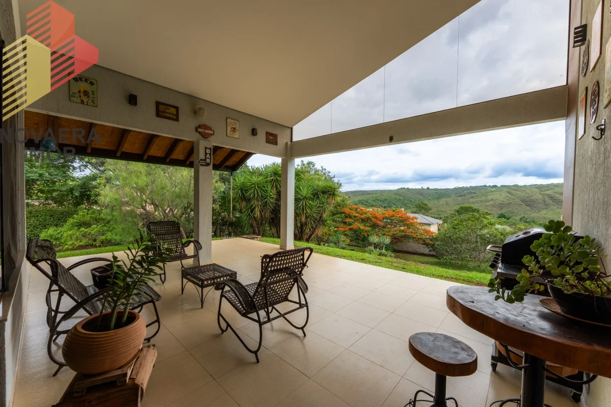 Excelente Casa – Conforto, Vista Privilegiada e Localização de EsquinaCasa térre...