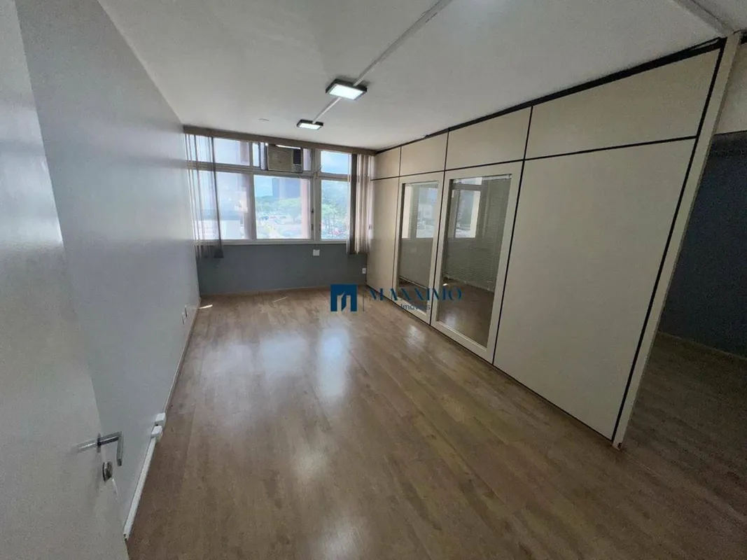 Sala Comercial à Venda - Edifício Casa de São Paulo - Quadra 02 Setor Bancário S...