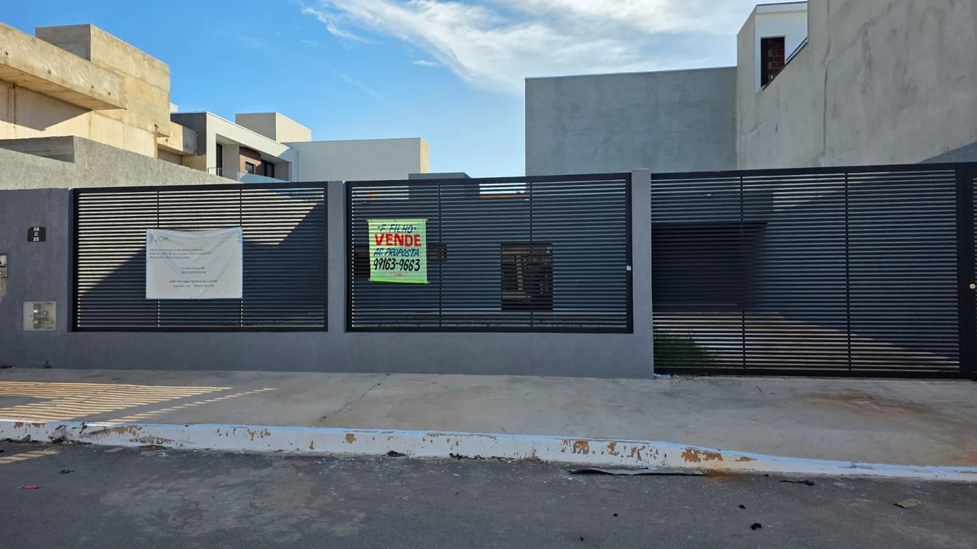  OPORTUNIDADE, CASA NOVA, TERRENO DÊ 217m²!!- Aceita carro e propostas!!! -Terre...