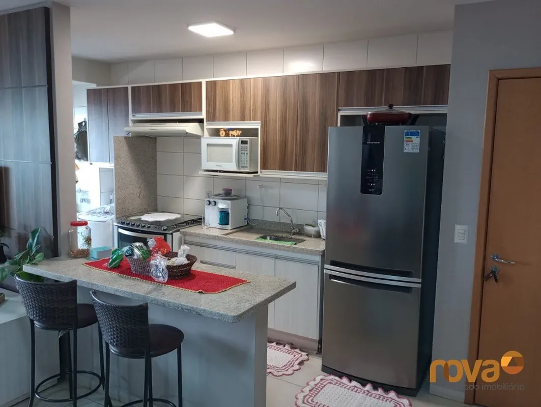 Apartamento 2 quartos ,sendo 1 suíte,varanda ,andar alto nascente,com 2 vagas de...