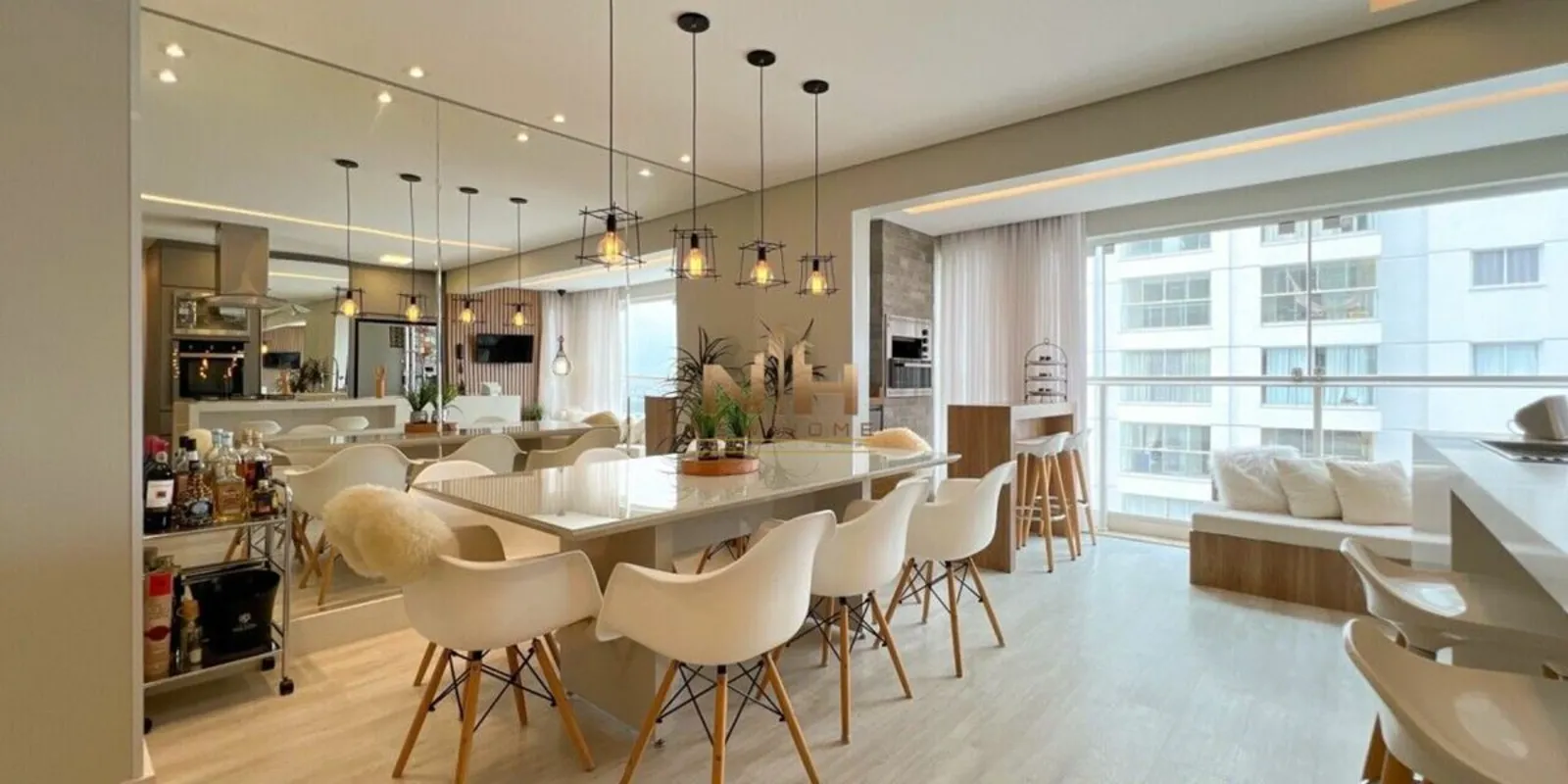 Apartamento de alto padrão, 4 quartos, nascente, andar alto com belíssima vista,...