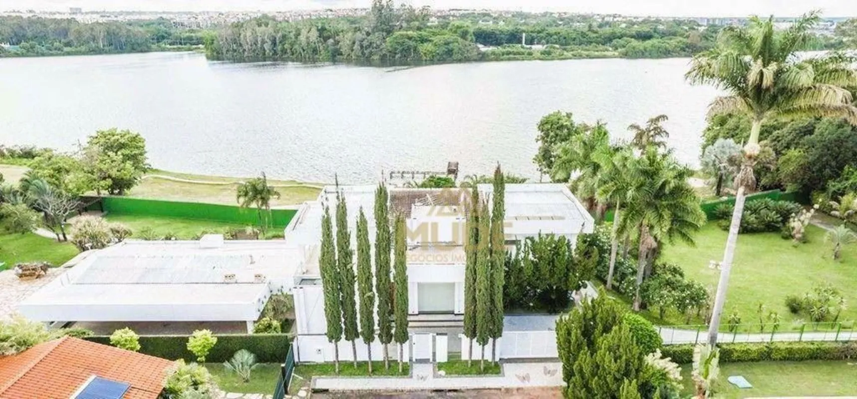EXCLUSIVIDADE À BEIRA DO LAGO PARANOÁ MANSÃO INCOMPARÁVEL NA PONTA DE PICOLÉEm u...