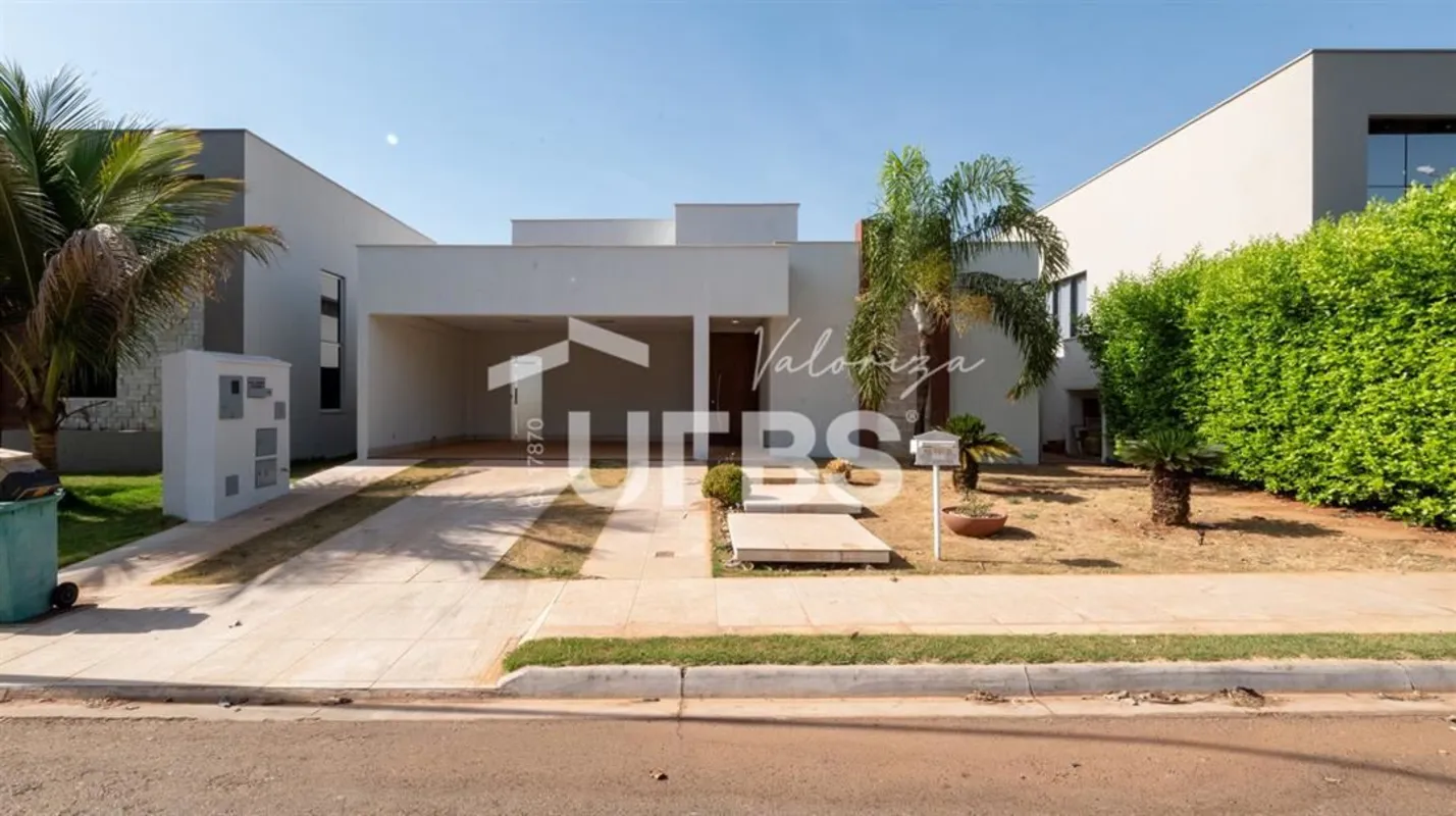 COD U-0026792 - Casa Térrea Portal do Sol GreenÁrea construída: 250 m²Área total...