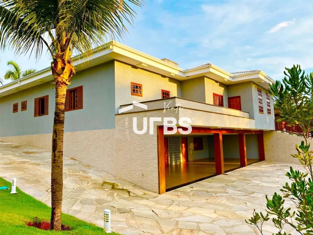 COD U-0024646 - Linda casa à venda no Condomínio Alta Vista I, com terreno de 5....