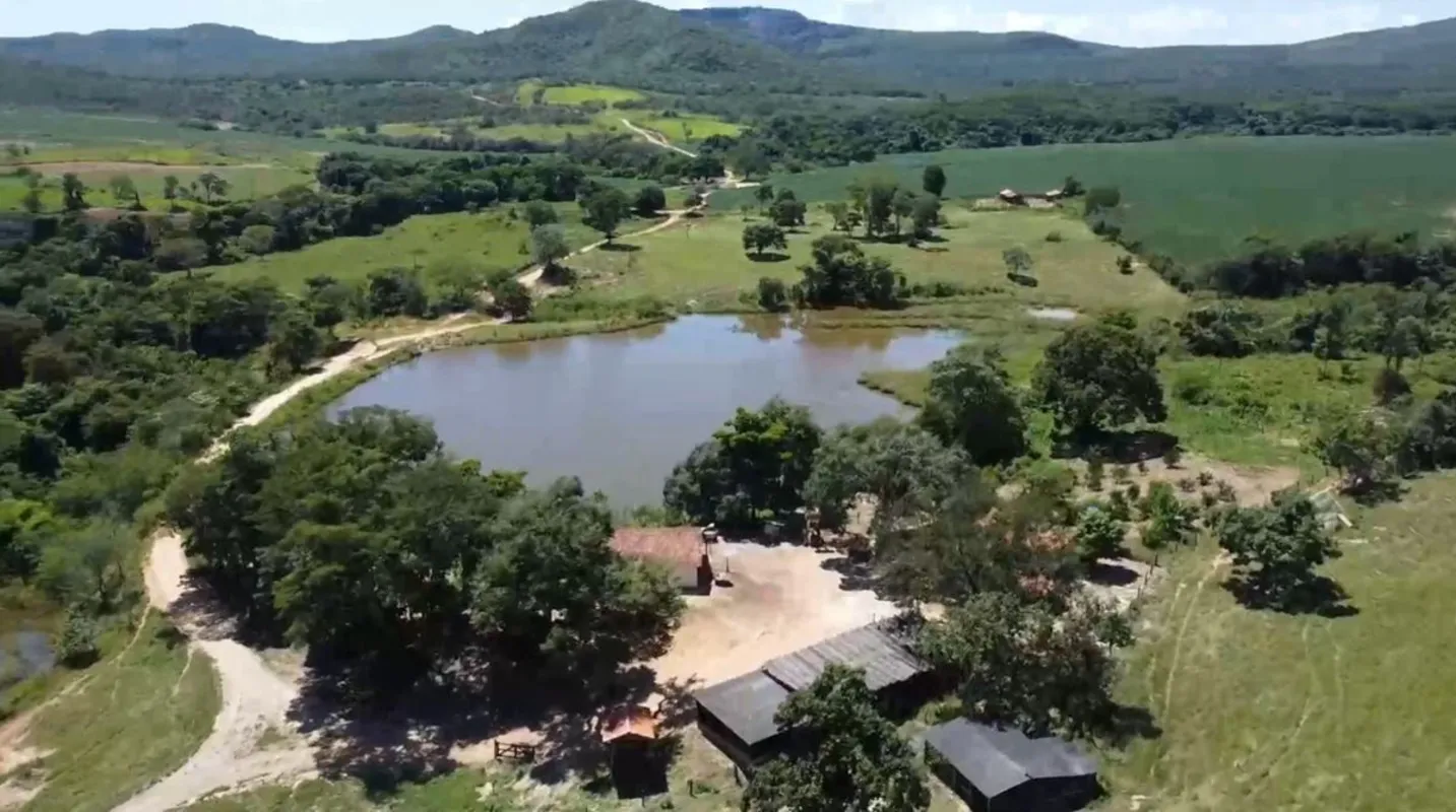 Fazenda localizada em Vila Propício/GO, às margens da BR-414, é uma excelente op...