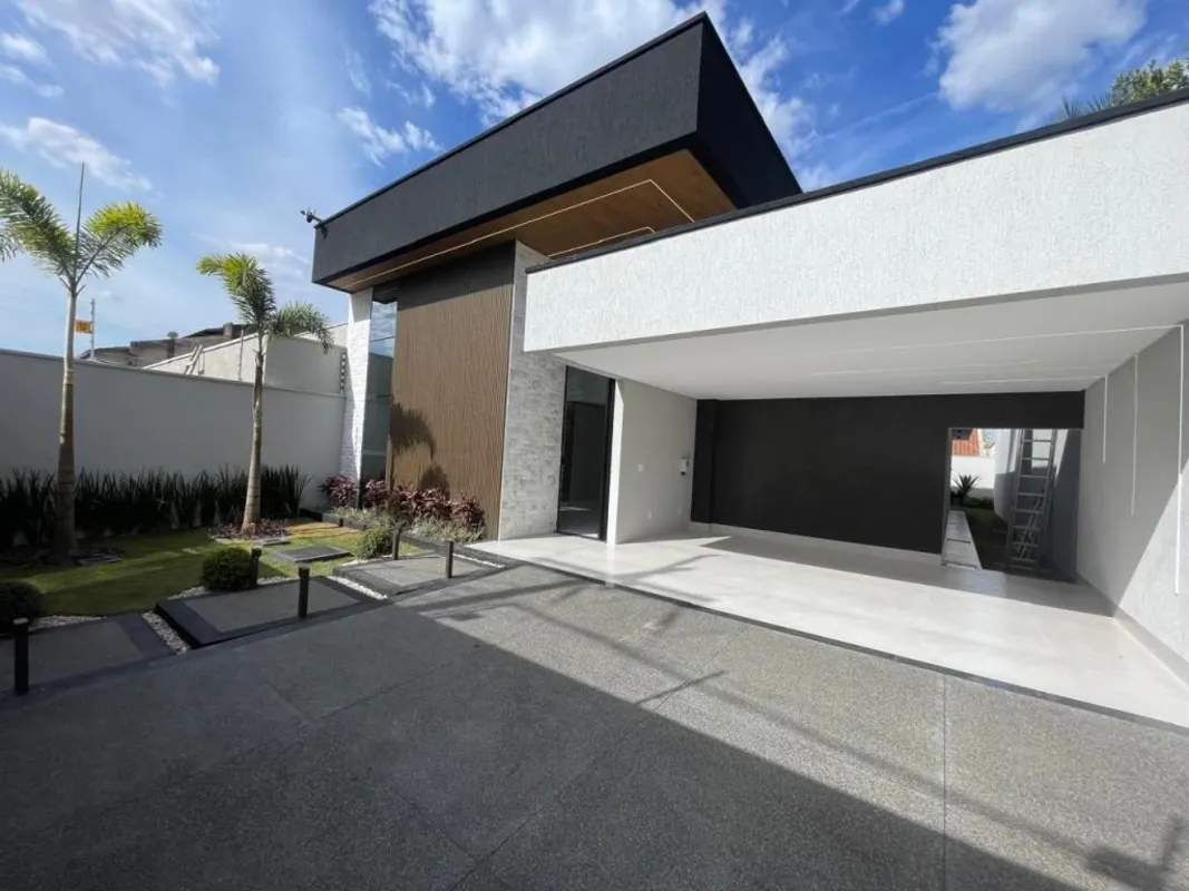 Casa nova com 192 m² de área construída + 18 m² de piscina e área total do terre...