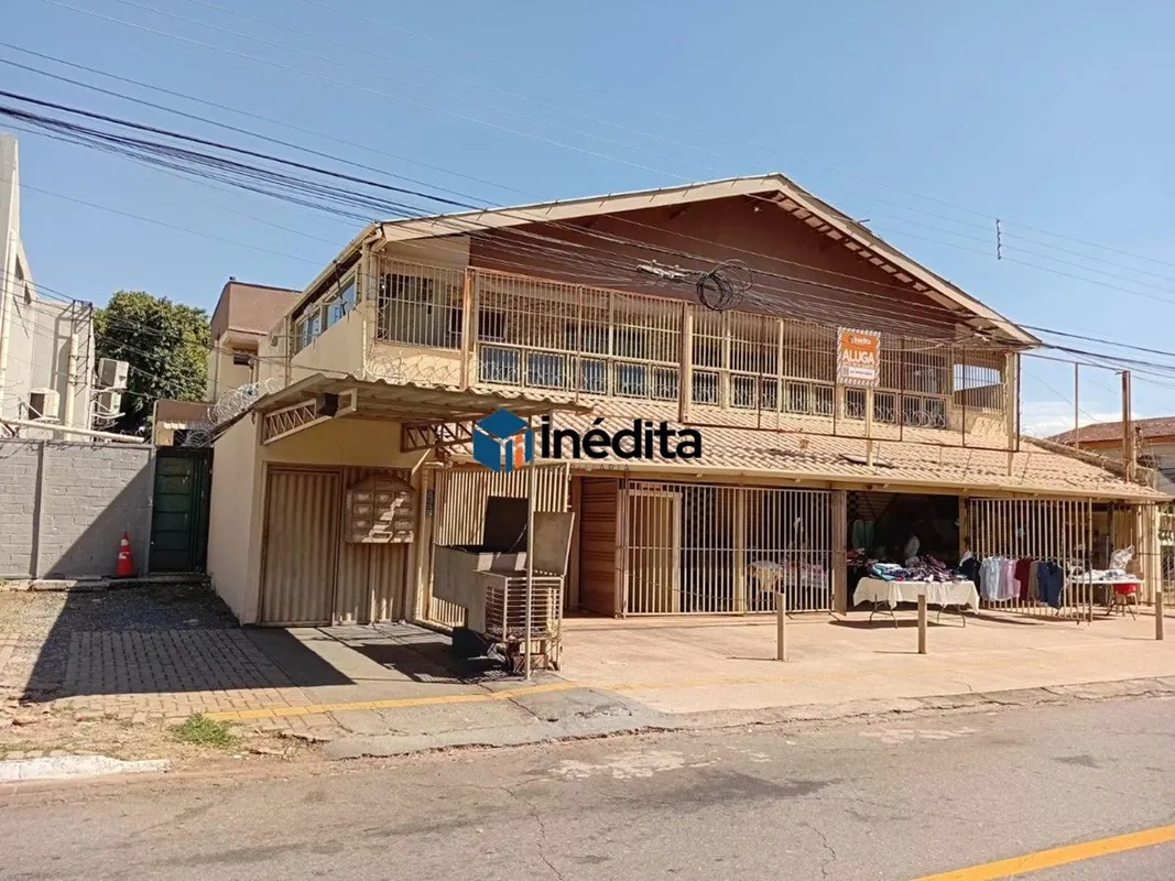 LOCALIZAÇÃO:Localizado na Rua C-110 no Jardim América. Região valorizada, próxim...