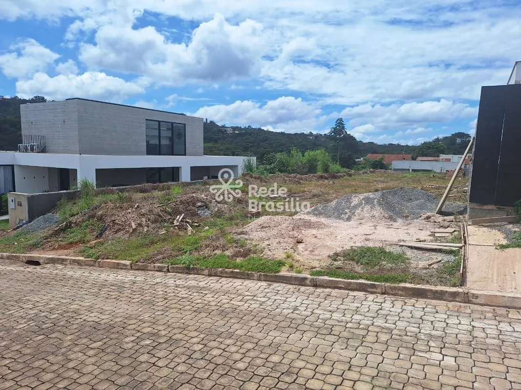 Lote Exclusivo e Escriturado no Condomínio Villa Garden - Jardim Botânico, Brasí...
