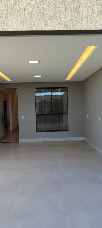 Casa a venda3 quartos sendo 1 suíte1 banheirosocial com nichosala pé direito dup...