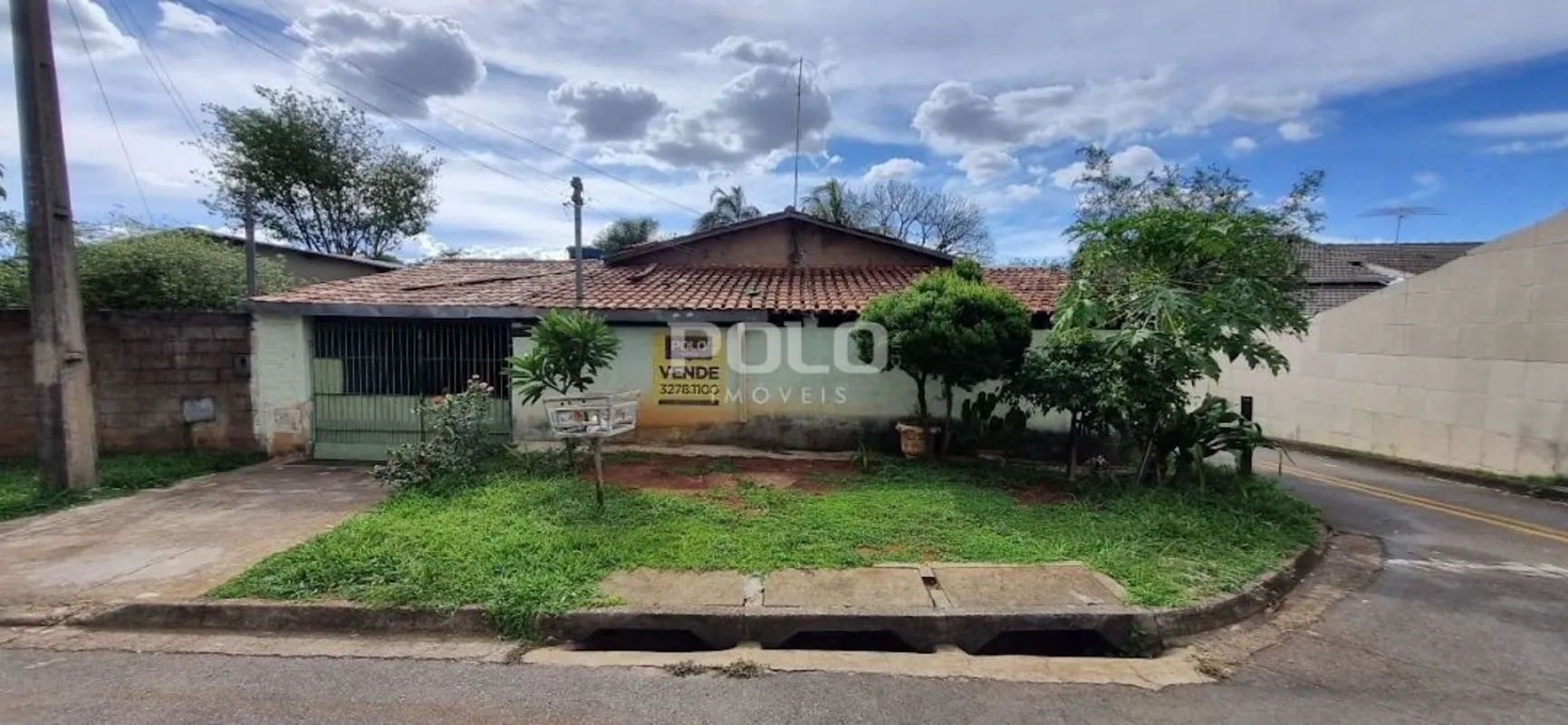Casa no Setor Faiçalville, em Goiânia Área construída: 198m² Área total do terre...