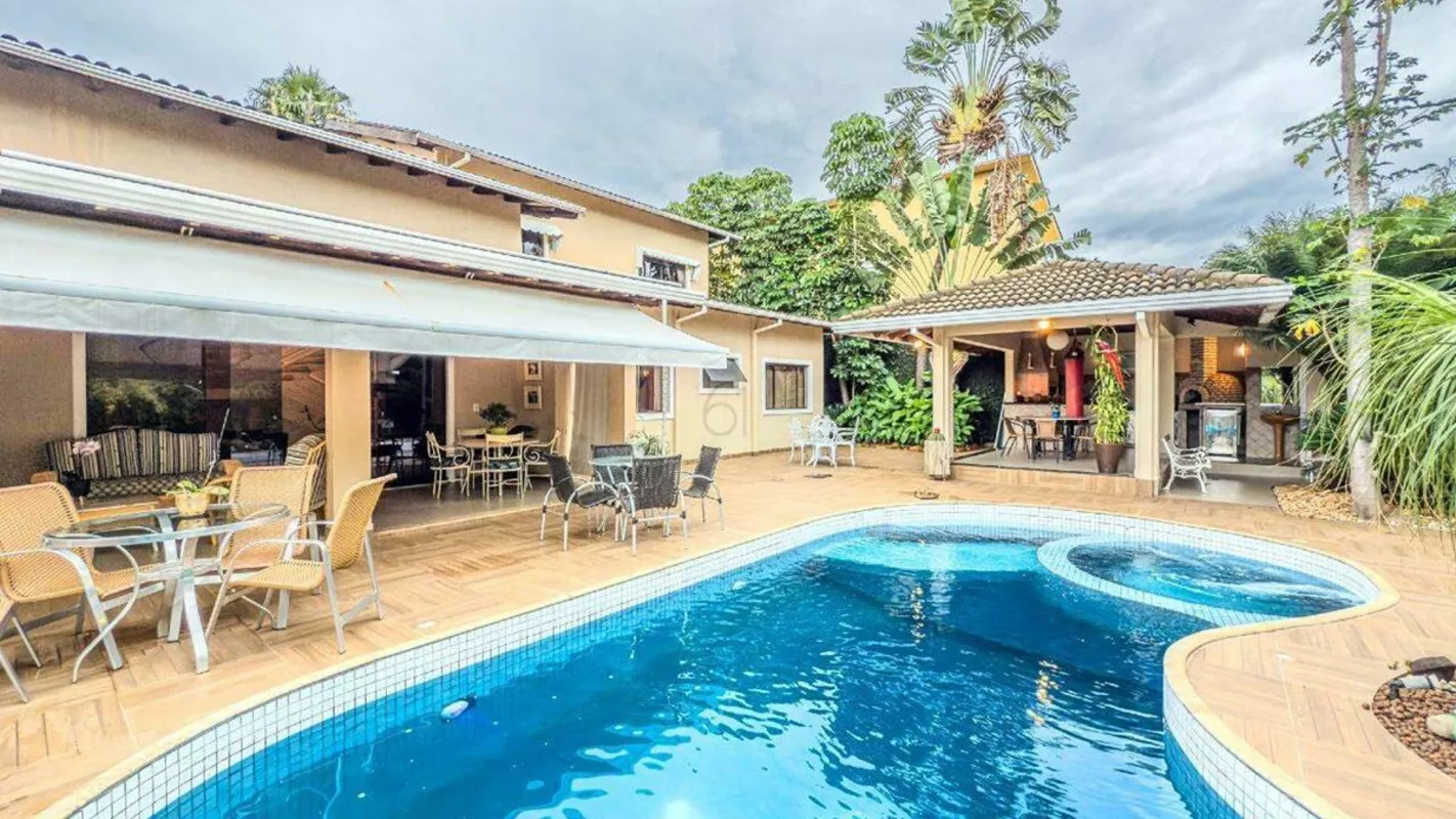 SHIN QL 9 - REFORMADA, SUSTENTAVEL, CONFORTO E ELEGÂNCIA NO LAGO NORTELuxuosa Ca...
