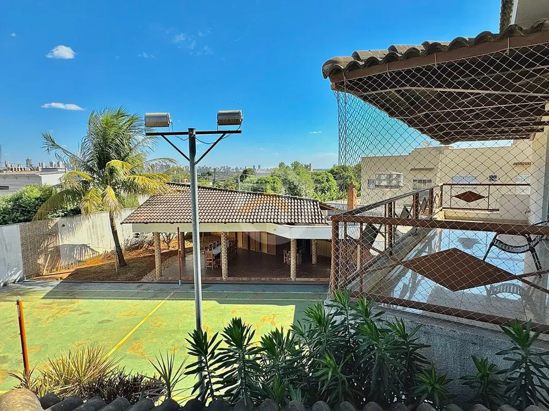 Imóvel com excelente aptidão comercial• 892 m² de área total• 470 m² de área con...