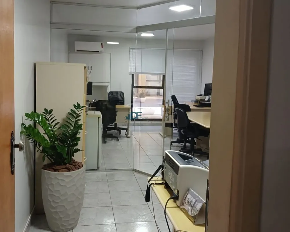 SIA - Edifício SIA Centro Empresarial - Sala de 32 m² com Banheiro. Início do Co...