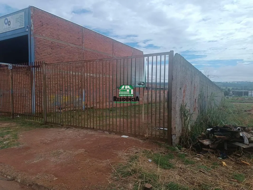 Disponíveis 2 lotes comerciais em excelente localização no Residencial Verona:Lo...