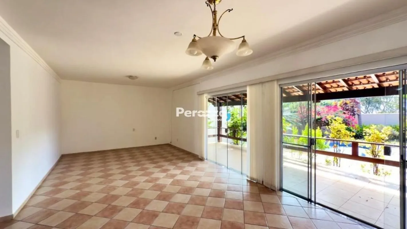 Excelente Casa localizada no Jardim Botânico VIPor R$1.680.000,00 | Possui Habit...