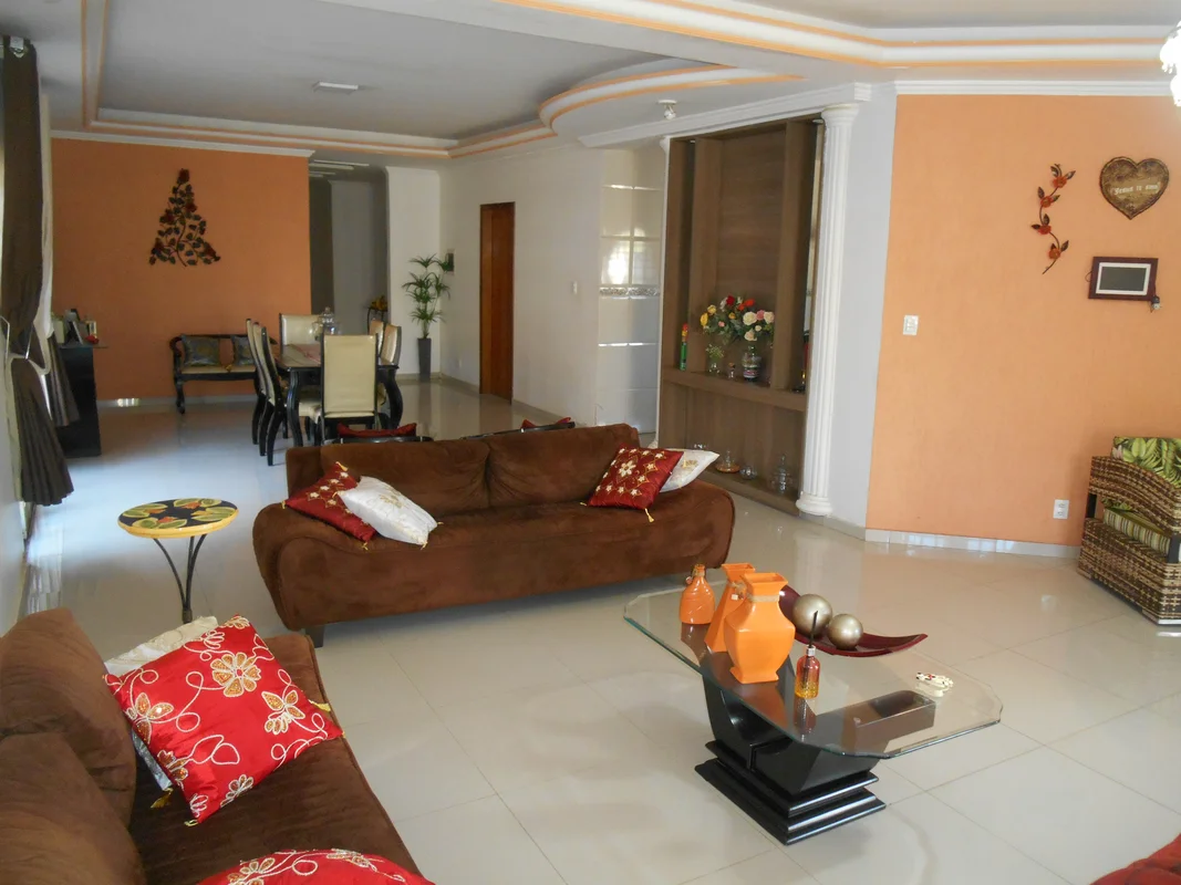 Casa Espaçosa em Condomínio Exclusivo no Guará Park - Seu Novo Lar Espera por Vo...