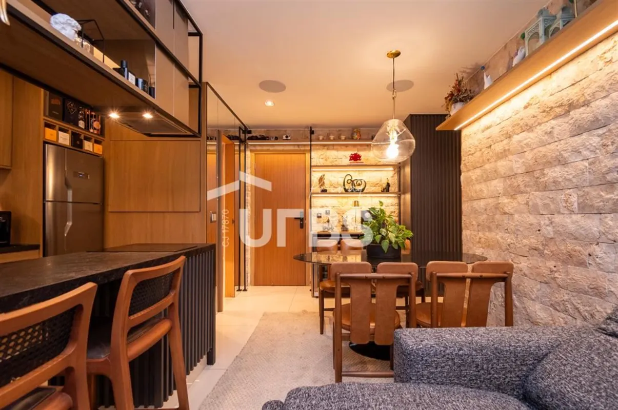 COD U-0025864 - Apartamento de altissimo padrão, 2 suítes, 68m², mobiliado e dec...