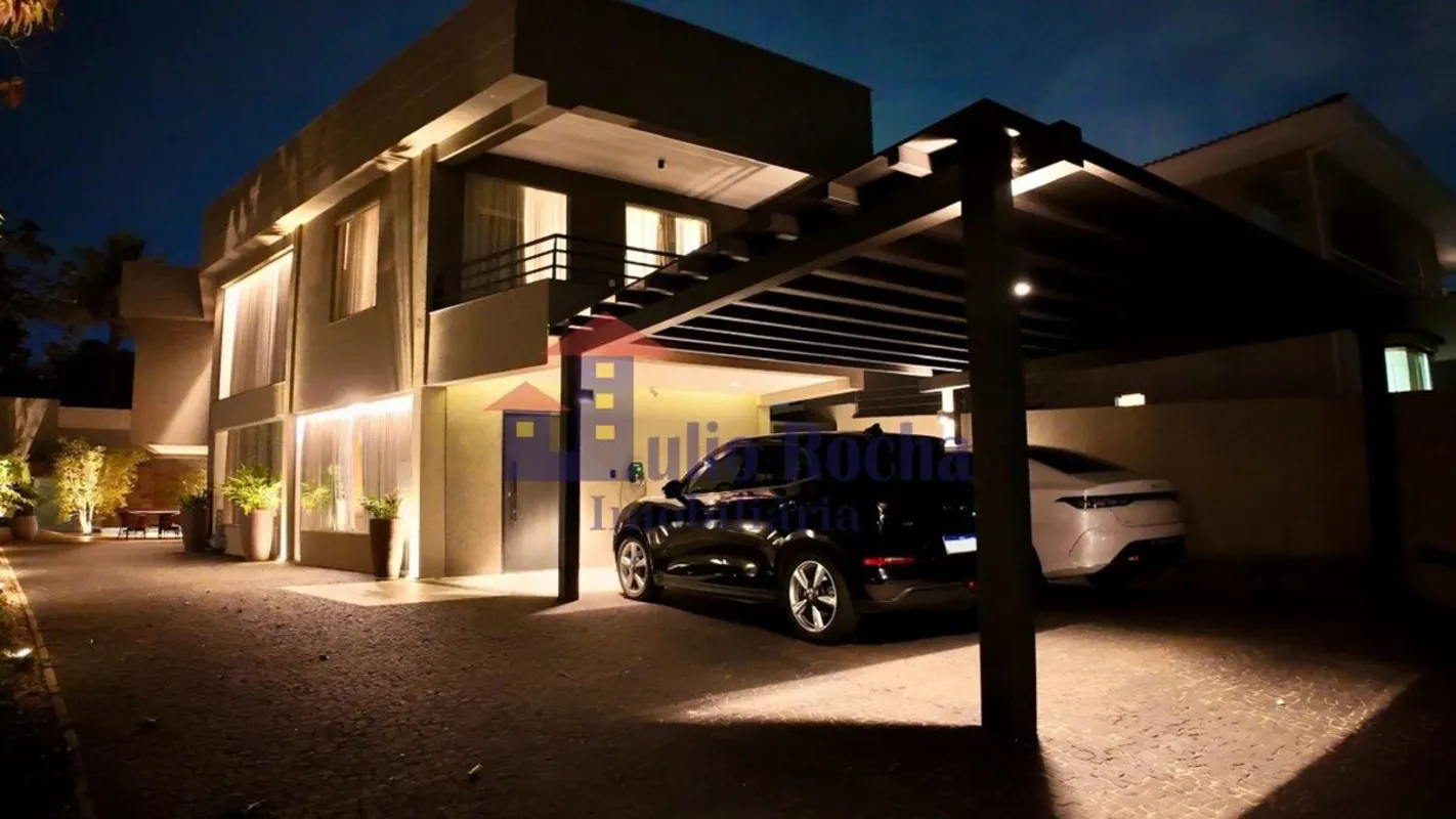 JULIO ROCHA IMOBILIÁRIA VENDE!MARAVILHOSA CASA ALTO PADRÃO COM 545 M² DE ÁREA CO...