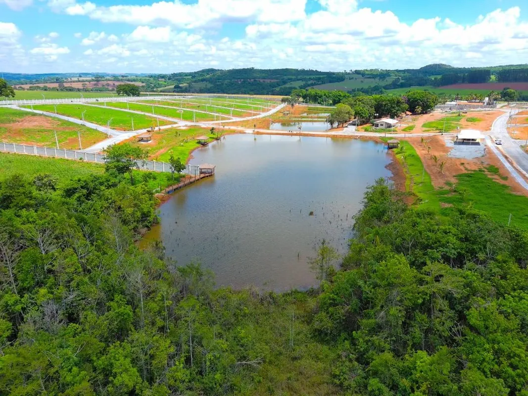  CONDOMINIO ECOLÓGICO VENEZA - LEOPOLDO DE BULHOES Aproveite o melhor dos dois m...
