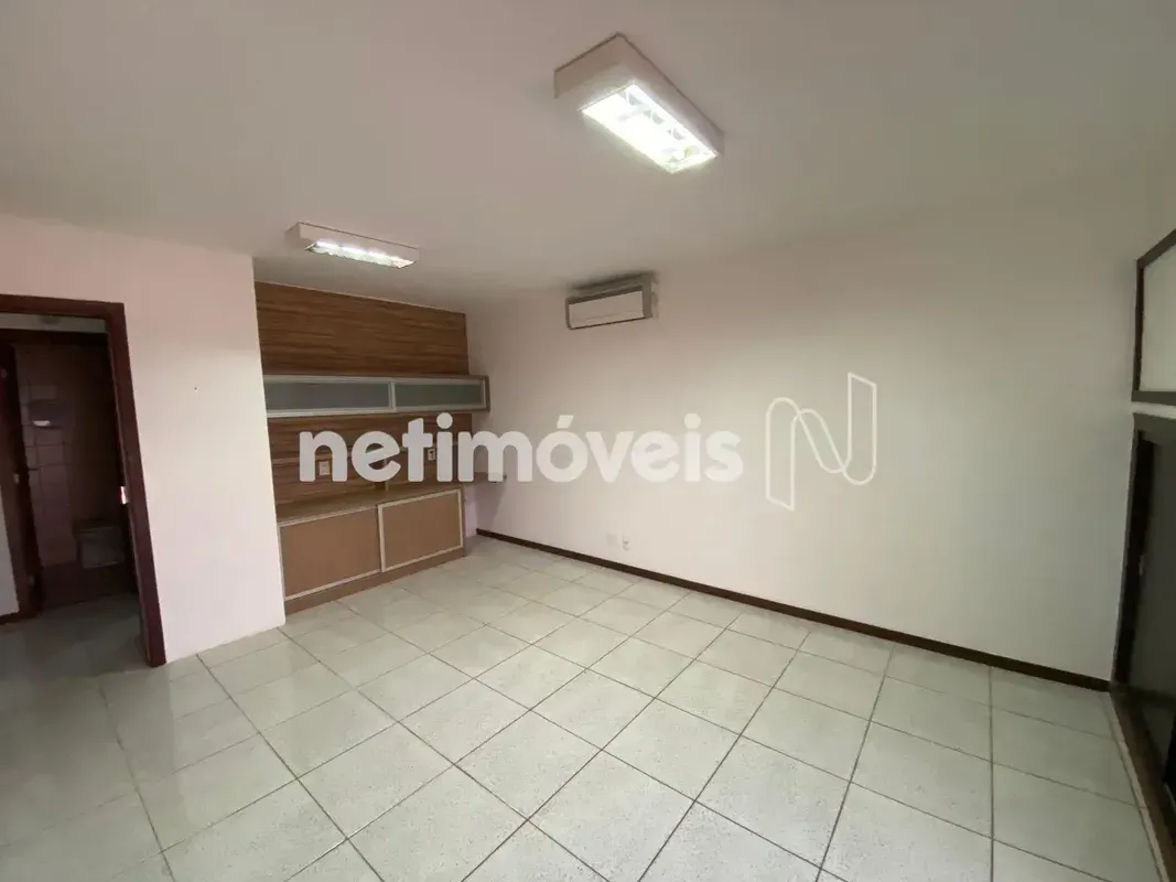 Locação – Sala Comercial com 33 m² | Vista ExternaSala comercial composta por re...