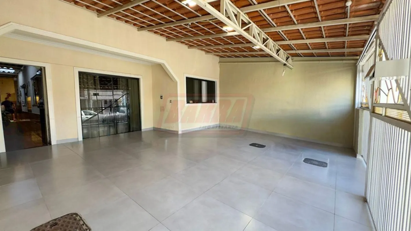 Casa com 3 quartos à venda1. Resumo3(três) Quartos, sendo 1(uma) suíte | Sala | ...