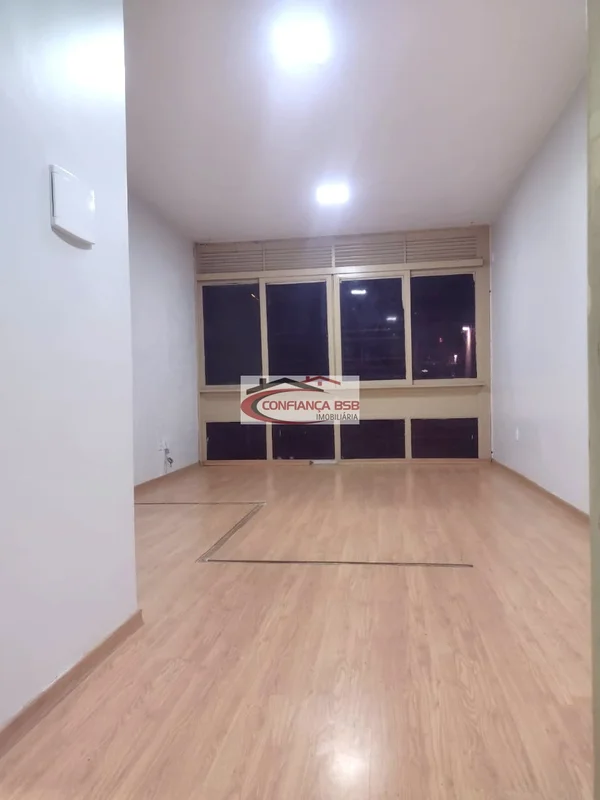 EXCELENTE SALA PARA LOCAÇÃO NO SETOR COMERCIAL SULLocalizado no Edifício Ceará, ...