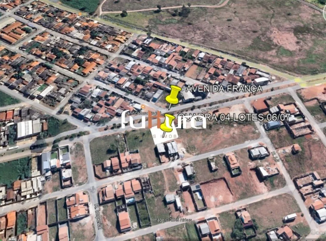 2 EXCELENTES LOTES.Total de 720m², Sendo 24 metros de frente.Vende juntos ou sep...