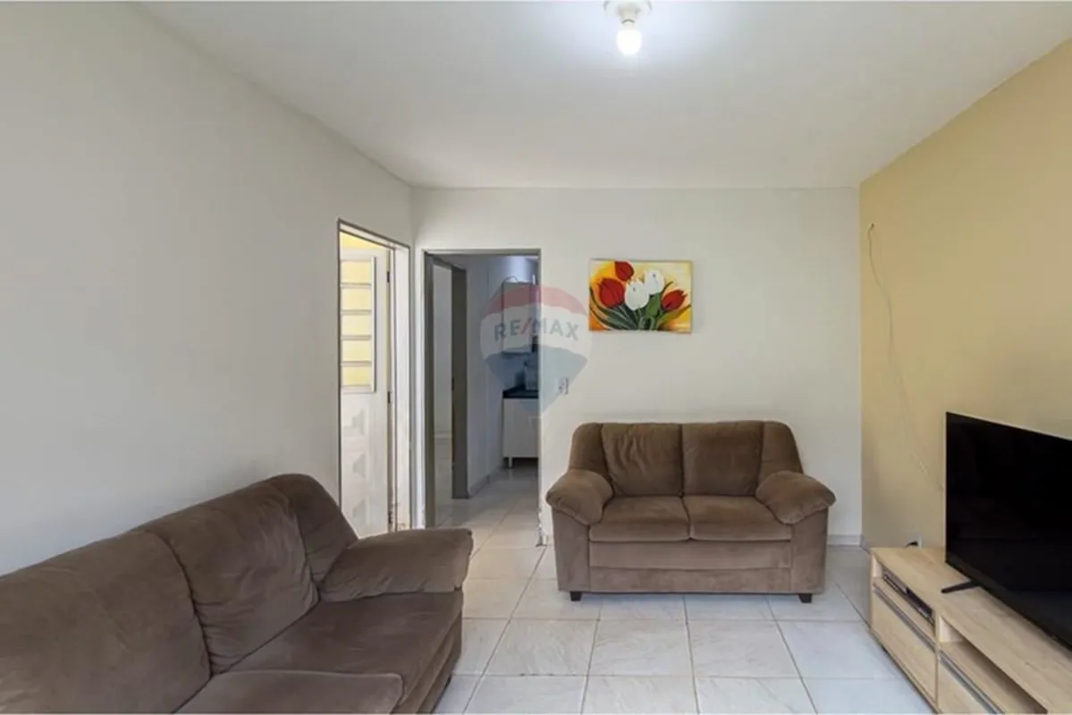 Casa no Jardim Roriz, Planaltina-DF, com sala, 3 quartos, banheiro, cozinha, áre...