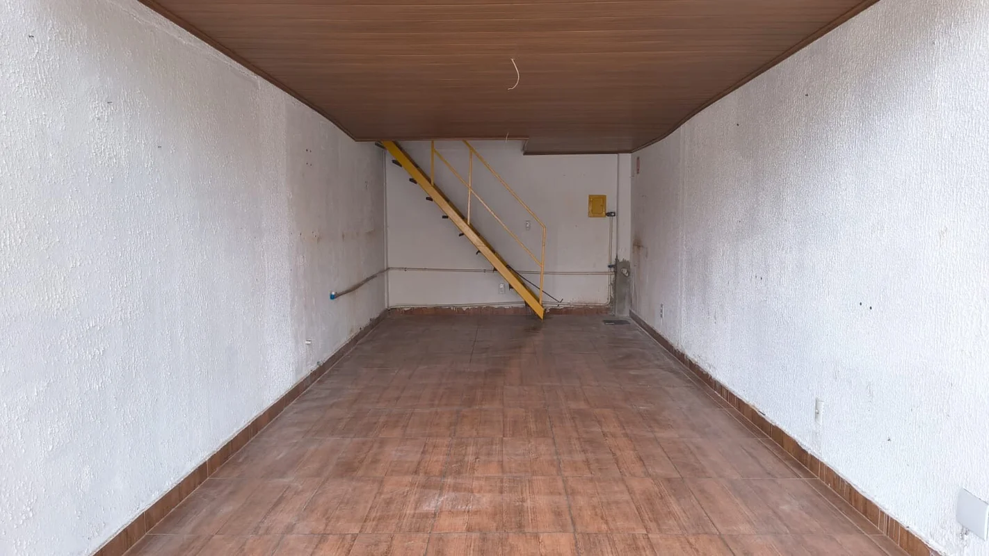 Sala comercial, 40 m², bem localizada, Condomínio Shopping Center Sul. Setor Oes...