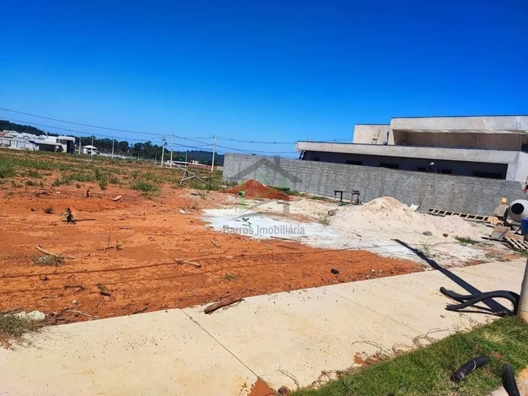  BARROS IMOBILI?RIA - CONDOMINIO PARQUE VIV? Um ambiente exclusivo e majestoso q...