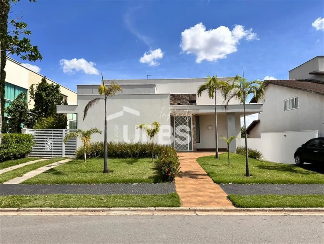 COD U-0027407 - Casa térrea no Alphaville Araguaia, com 540 m² de terreno e 308 ...