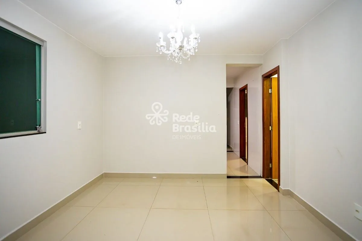 TH33621 - QE 32, Guará II - Apartamento com 02 quartos, 75m². Agende sua visita!...