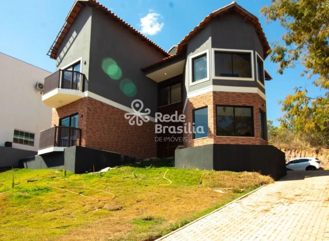 Casa de Alto Padrão para Aluguel no Condomínio Verde, Jardim Botânico - Brasília...