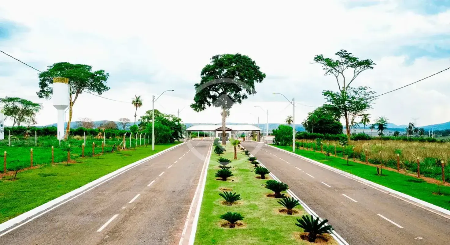 Conheça o lote disponível no Condomínio Terra Santa Canaã! Com 1.568,19 m2, é o ...