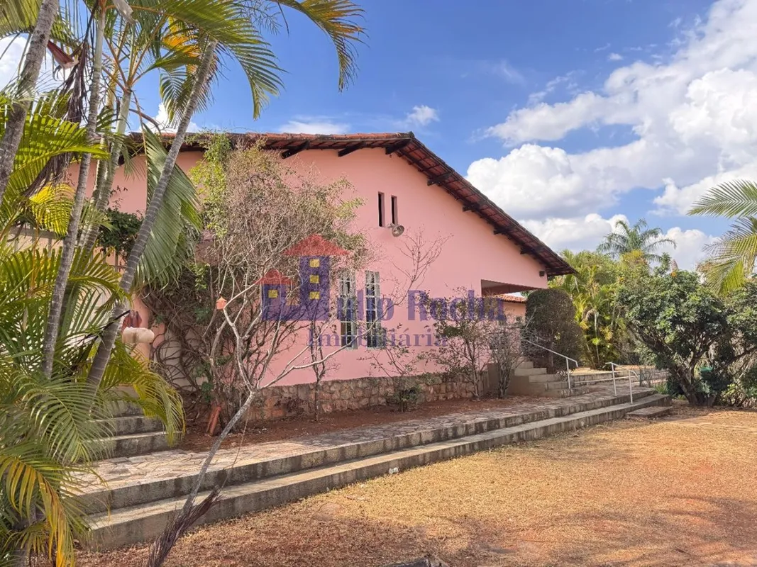 JULIO ROCHA IMOBILIARIA VENDE!CASA EDIFÍCADA EM 2 LOTES DE ESQUINA, VAZADO "ÚNIC...