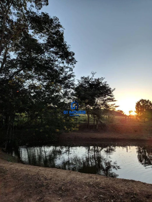 Fazenda Bela Vista com área total de 121.040 m², equivalente a 5 alqueires e 8 l...