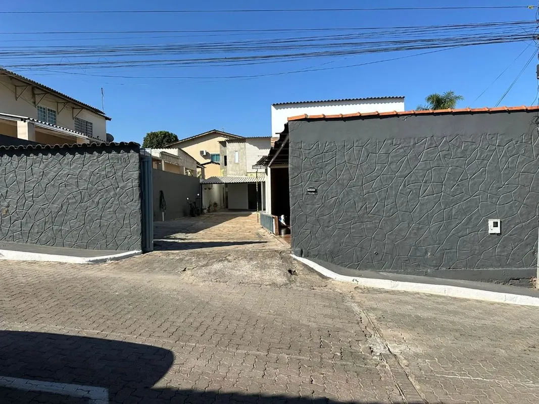 DOIS SOBRADOS NA RUA DA MASTER PÃO EM ARNIQUEIRA IMÓVEL NA LAJE REFORMADO E COM ...