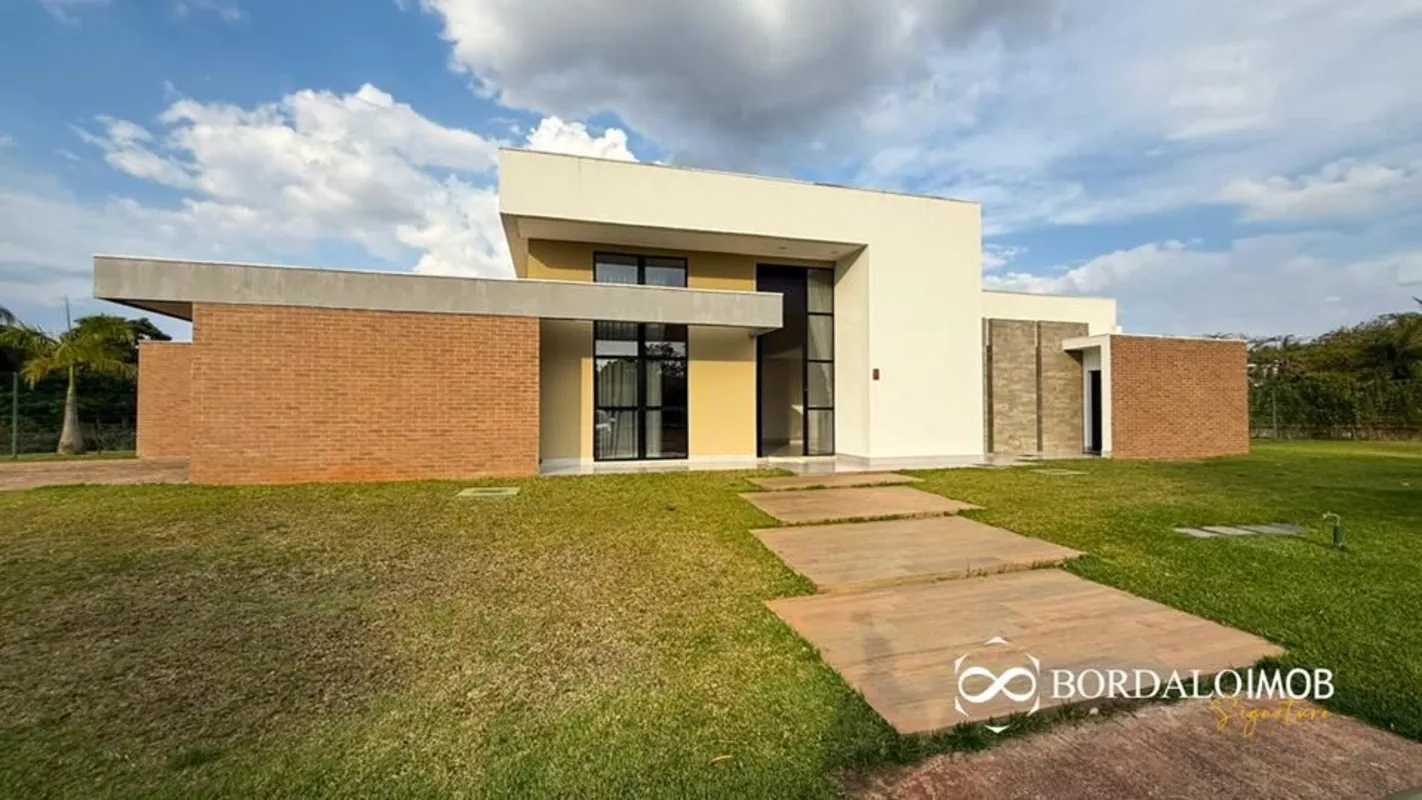 VILLA152141 - Última atualização: 21/06/26 23:31Casa térrea com 4 suítes repleta...