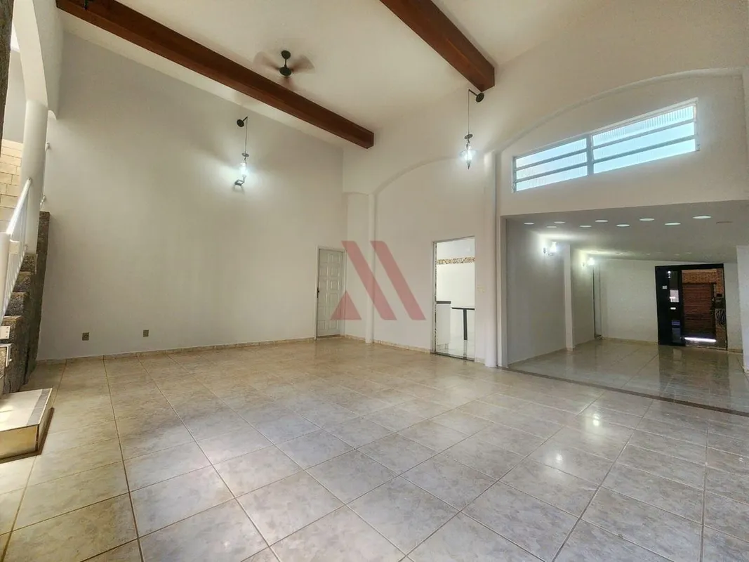 COD: 1092SOBRADO COMERCIAL - CONJUNTO FABIANA •11 salas•3 pavimentos•piscina•sis...