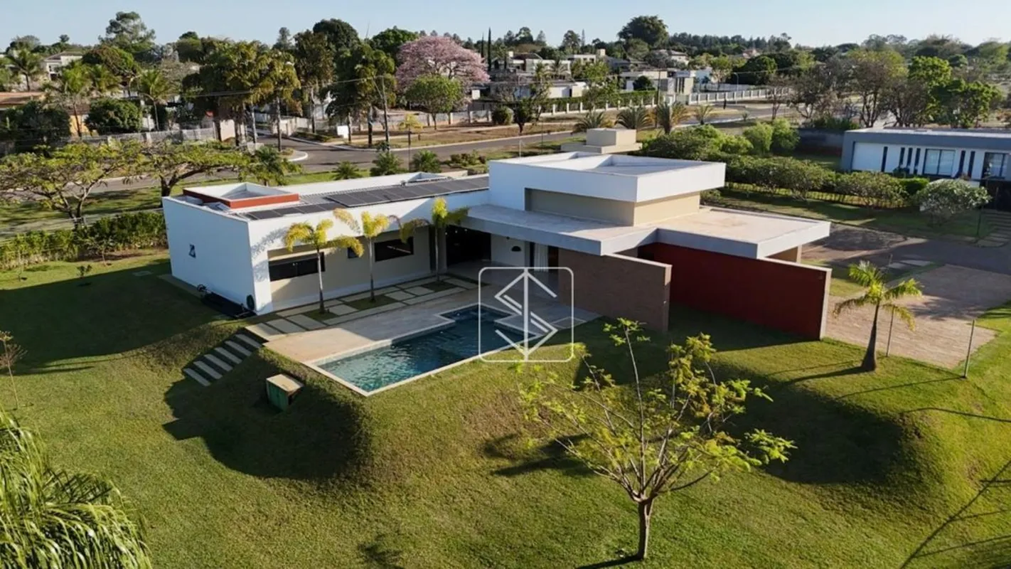 Salerno Imob apresenta: Casa Moderna em Condomínio Fechado Sofisticação, Confort...