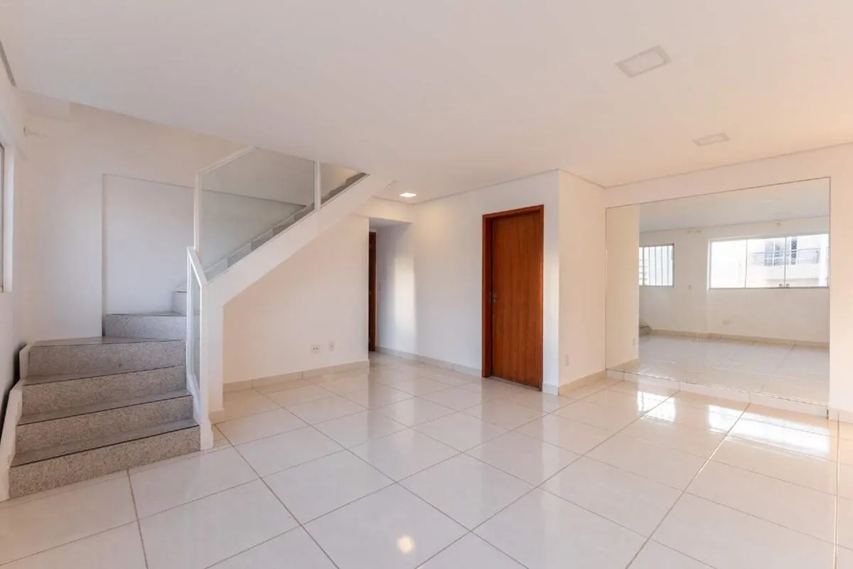 Se você busca espaço, conforto e privacidade, esta cobertura duplex é a escolha ...