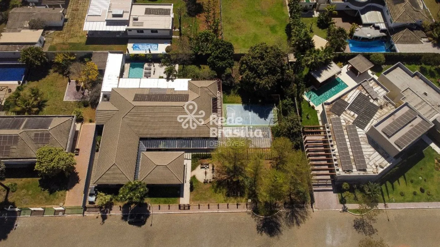 Casa Piri - Alto Padrão no Park Way, Quadra 4Uma residência única que une o acon...