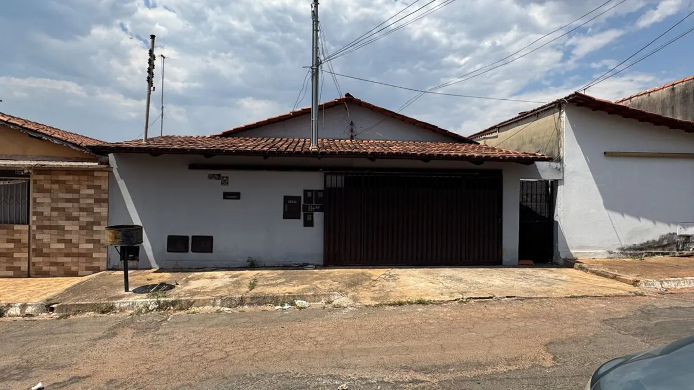 Venda de Casa Jardim Guanabara II Localização privilegiada no Jardim Guanabara I...